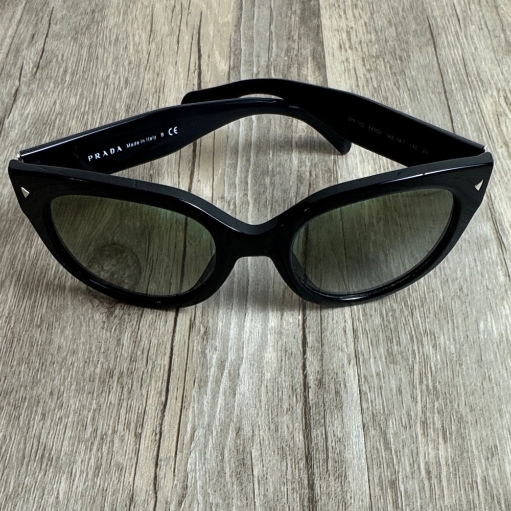 Prada SPR 17O Black Oval Sunglasses Y2K Italy Designer Frames